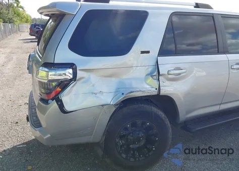 2021 Toyota 4Runner Sr5 Premium из США, поврежденный, VIN JTEFU5JR4M5243131